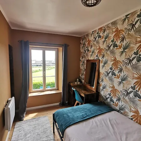 Number 4 Bed & Breakfast Le Luot