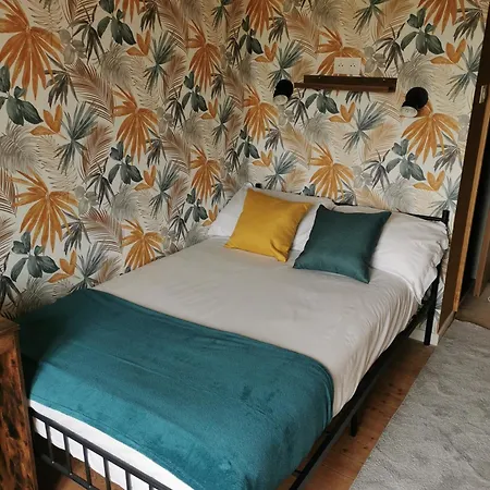 Number 4 Bed & Breakfast 3*