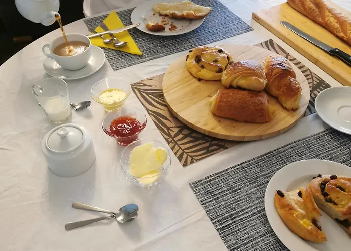 Number 4 ベッド・アンド・ブレックファスト 3*