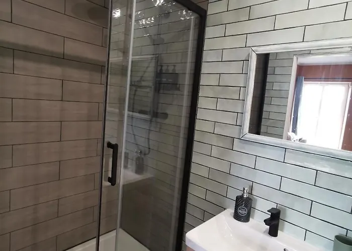 Number 4 ベッド・アンド・ブレックファスト Le Luot